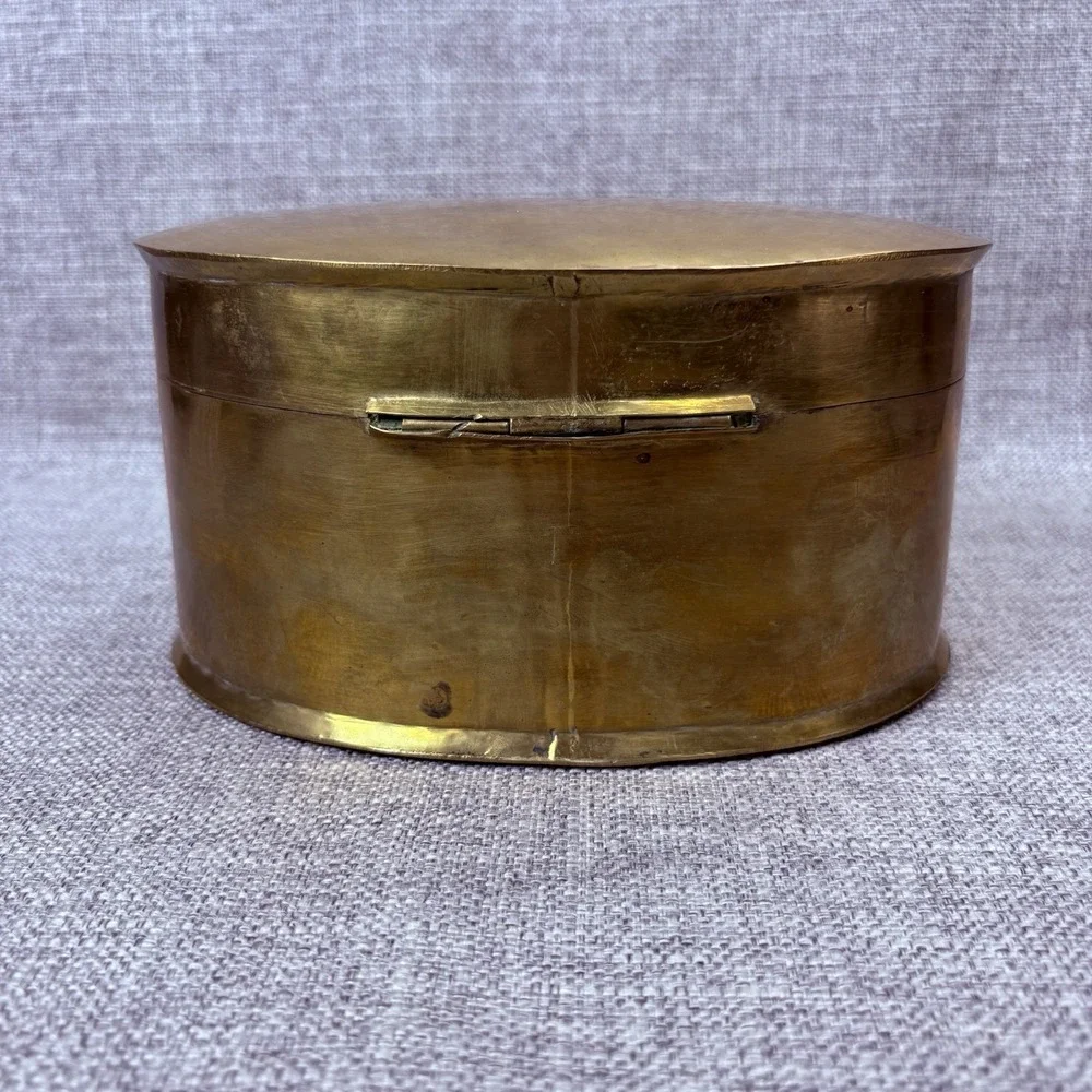Vintage Solid Brass Oval Storage Box Large Hinged Lid Felt Bottom Gold Decor 8in